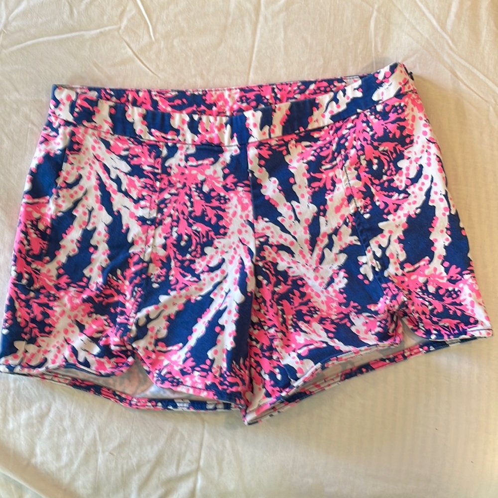 Lilly Pulitzer Woman’s Shorts - Size 0